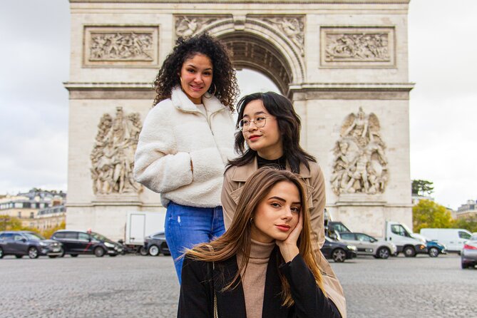 Paris Professional Photoshoot at the Arc de Triomphe - How you get your photos: the 48-hour advantage