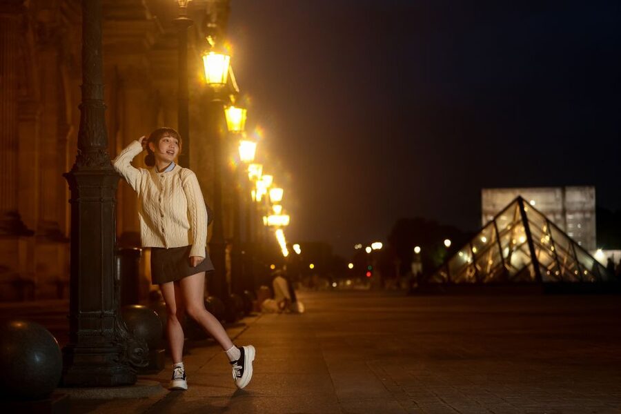 Paris: Professional Photoshoot with 300+ Photos + 1 present - Price and value: $291 for a group up to 2
