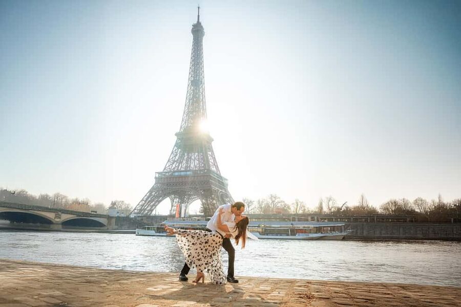 Paris: Professional Photoshoot with the Eiffel Tower - Who This Eiffel Tower Photoshoot Is For (and Who Might Rethink It)