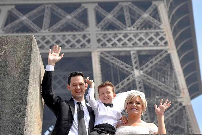 Paris Renew Your Wedding Vows Experience with Professional Photographer - Optional Video Upgrade: 15–30 Minutes of HD Montage