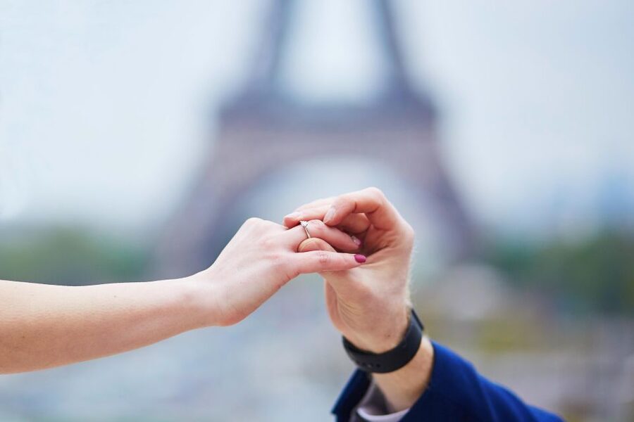 Paris: Romantic Photoshoot for Couples - Who this photoshoot suits best (and who should skip it)