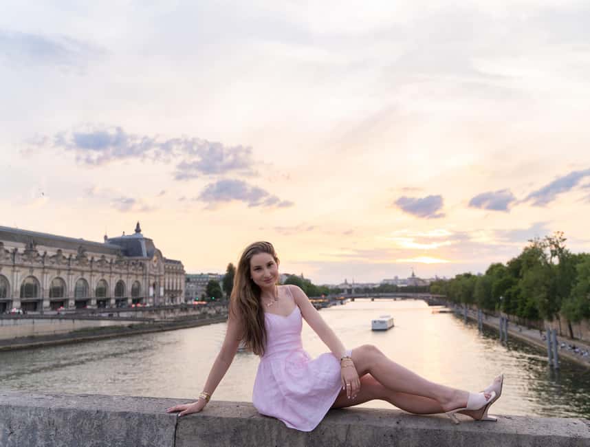 Paris:sunset photoshoot in ❤️️ of Paris- Louvre Orsay Eiffel - The Pont Royal Start: Getting Your Best Angles Fast