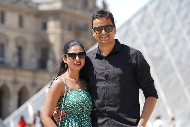 Paris: Your Own Private Photoshoot at Louvre Museum - Weather, late arrivals, and staying in sync with WhatsApp