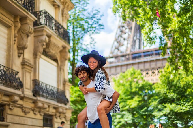 Paris: Your Own Private Photoshoot at the Eiffel Tower - Meeting at Port de Suffren: How to Find Your Photographer Fast