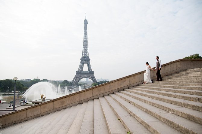 Parisian Life Style Private Photo Shoot at Eiffel Tower - How to Prepare So Your Photos Look Like You Planned Them