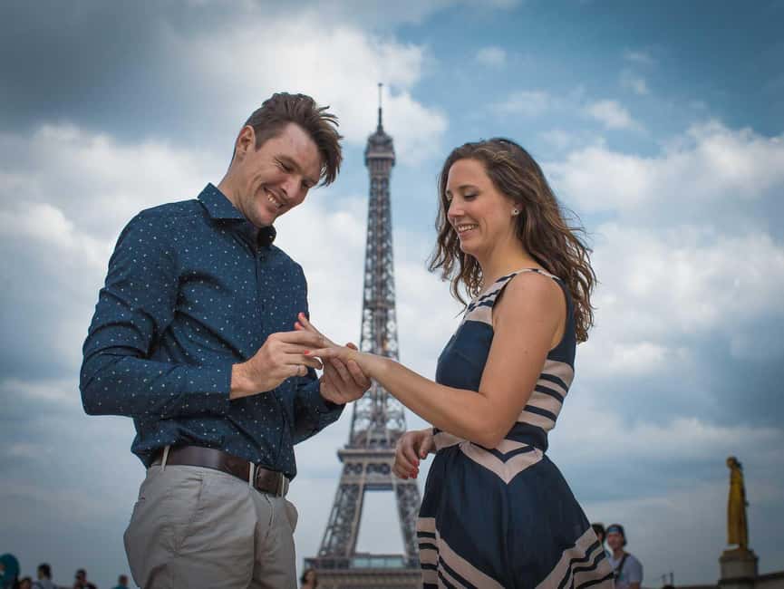 Parisian Proposal Perfection. Photography/Reels & Planning - Eiffel Tower views: the goal isn’t just a postcard, it’s the frame