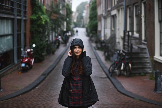 Personal Travel and Vacation Photographer Tour in Amsterdam - Who should book this Amsterdam vacation photographer tour?