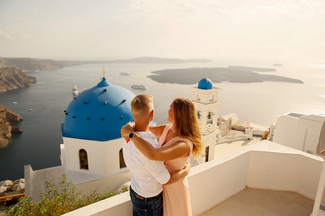 Personal Travel and Vacation Photographer Tour in Santorini - A Santorini photo tour that saves time and keeps you present