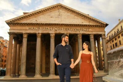 Personalized Photo Shoot at Rome's Main Icons - Trevi Fountain photoshoot: classic background, easy posing