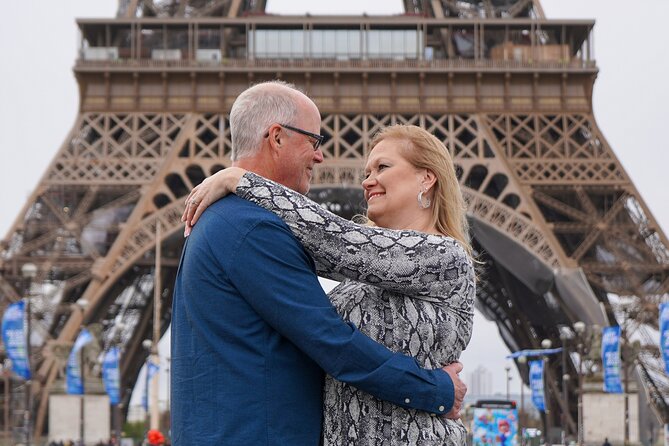 Photo Session in Paris - Photographer at the Eiffel Tower - Meeting at Musée de la Marine: Simple Start, Simple End