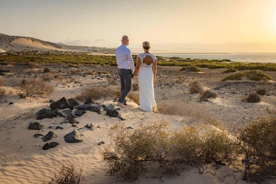 Photo shoot in Fuerteventura (south) with a professional photographer for special holiday moments - Meeting Near Your Hotel: The Part That Saves Your Holiday Time