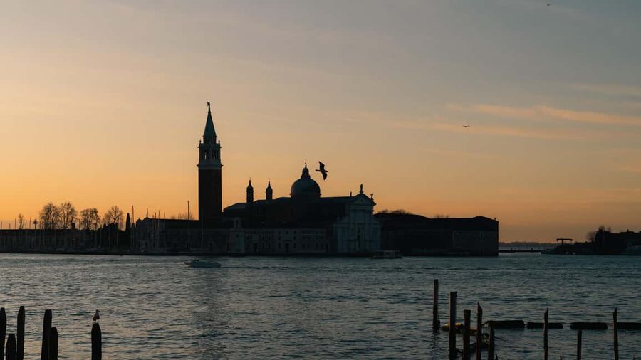 Photo workshop in Venice with a local photographer! - The Venice streets you’ll target: alleys, bridges, and canals in real light
