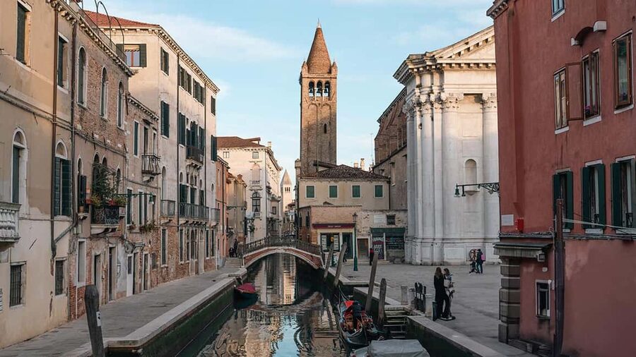 Photo workshop in Venice with a local photographer! - Golden hour practice: how to time shots when Venice changes by the minute