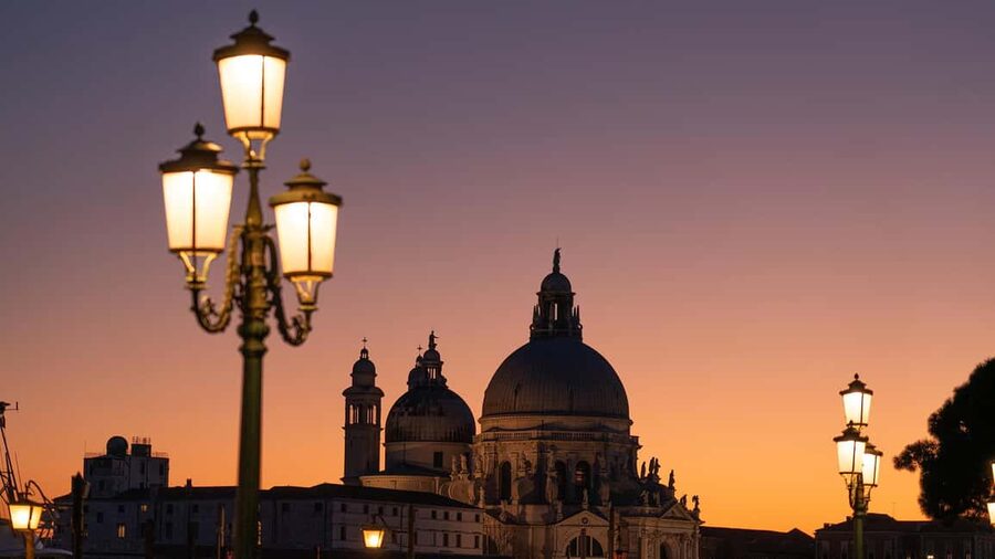 Photo workshop in Venice with a local photographer! - Price and logistics: is $77 a smart deal in Venice?