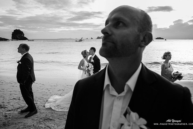 Photographer for wedding in all location of Thailand - Two photographers for one day: why that extra person matters