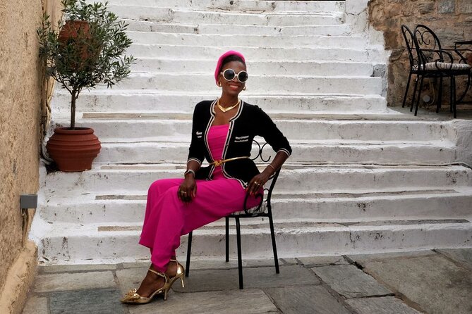 Photographer in Athens // Photo-magic // - Using your phone vs. using the photographer’s camera