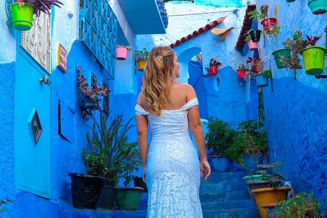 Photographer in Chefchaouen - Quick take: what you’ll remember