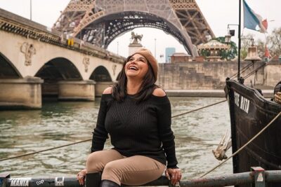 Photographer in Paris - Posing Help That Makes You Look Confident (Even If You Hate Posing)