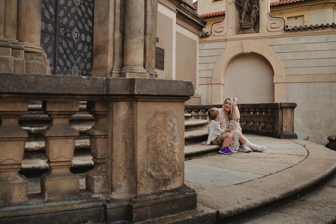 Photographer in Prague, private photoshoot - Rudolfinum and the move toward Prague Castle