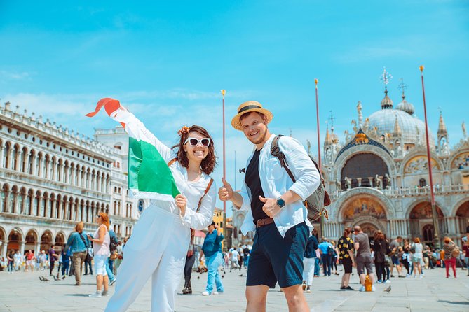 Photographer, Professional Photo shoot - Venice - Price and What You’re Really Paying For ($210.28 per Person)
