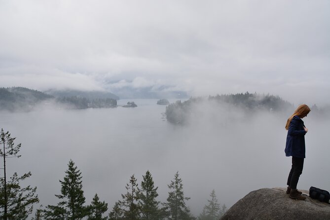 Photography, Gondola & Snowshoeing - Why This Photo-and-Hike Mix Fits Vancouver So Well