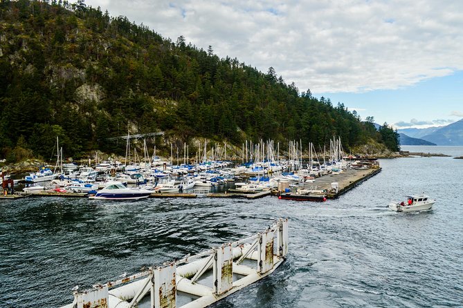 Photography, Hiking & Ferry to Bowen Island - The ferry to Bowen Island: why it matters more than you think