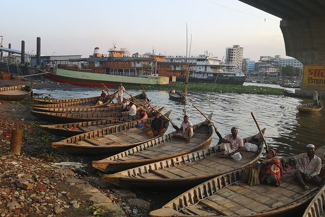 Photography In Dhaka - Lunch break at 13:30: plan your energy for the people-focused afternoon