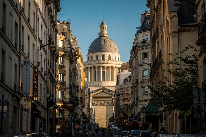 Photography workshop in Paris - The Latin Quarter: Luxembourg crowd energy plus hidden alley patience