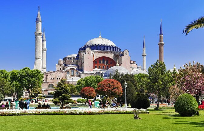 Photoshoot at the city of ‘History’ Istanbul - Key things you’ll notice right away