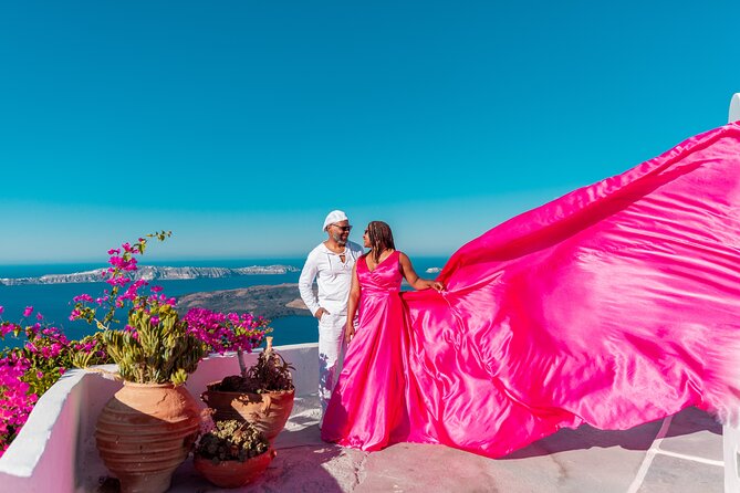 Photoshoot in Flying Dresses in Santorini - Getting started in Imerovigli without getting stuck