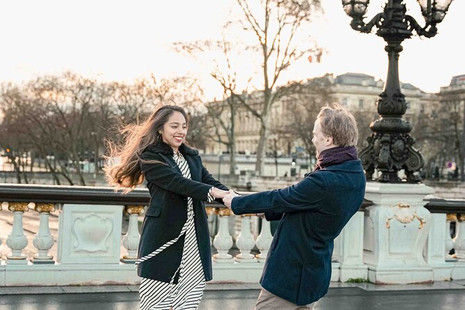 Photoshoot in Paris - Eiffel Tower - Who This Photoshoot Fits Best (Families, Couples, Groups Up to Eight)