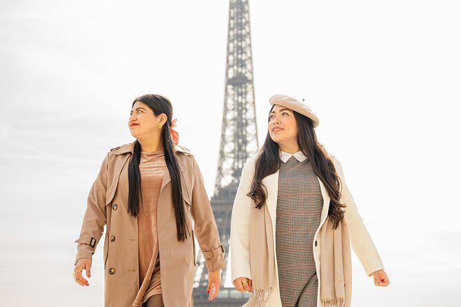 Photoshoot in Paris - Eiffel Tower - The Small Things That Make or Break Eiffel Photos