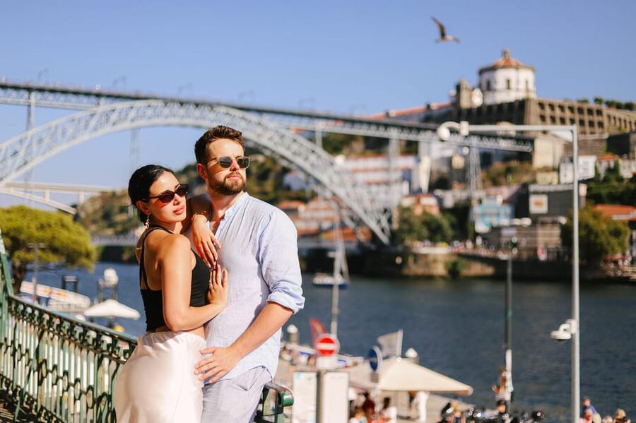 Photoshoot in Porto - Ribeira and Dom Luís I Bridge View: When Porto Turns Romantic
