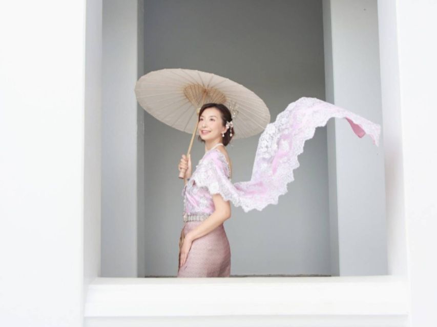 Photoshoot in Thai Costume - Getting There: From the Pier to ThaiGlam Studio