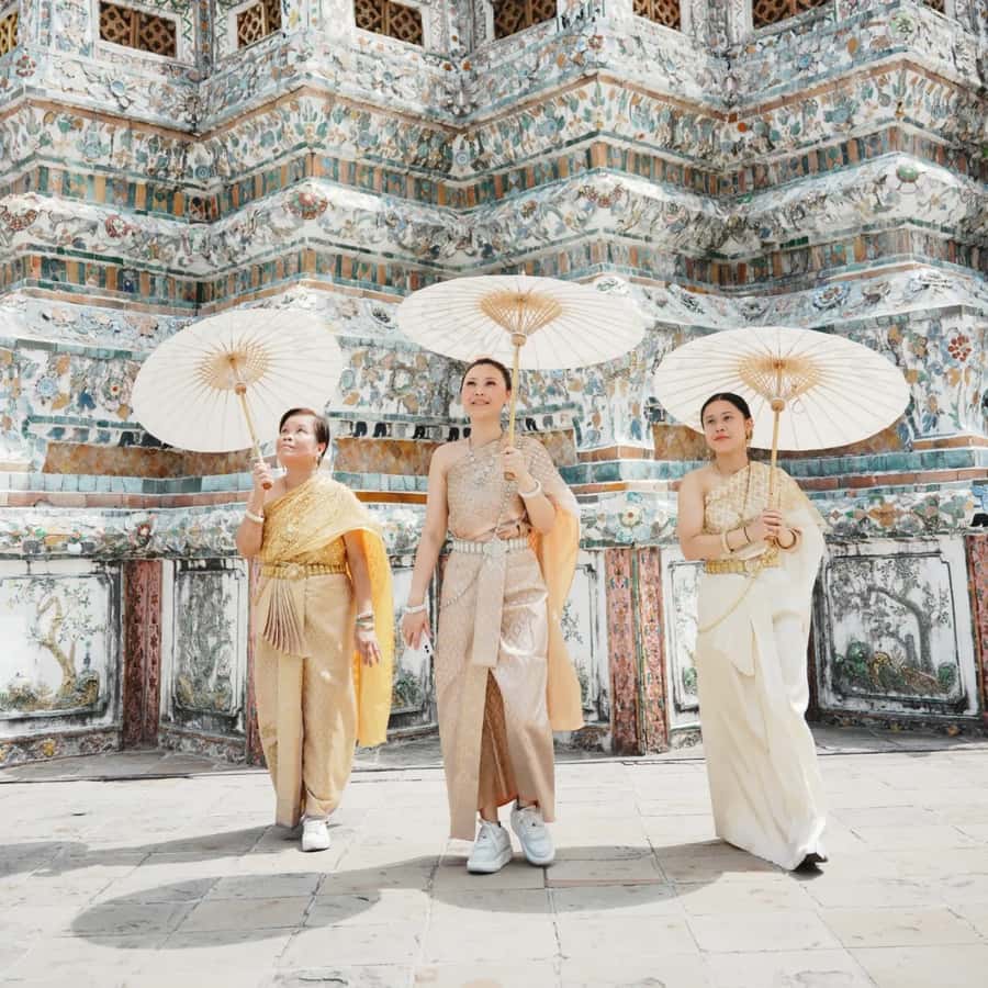 Photoshoot in Thai Costume - Should You Book ThaiGlam Studio’s Thai Costume Photoshoot?