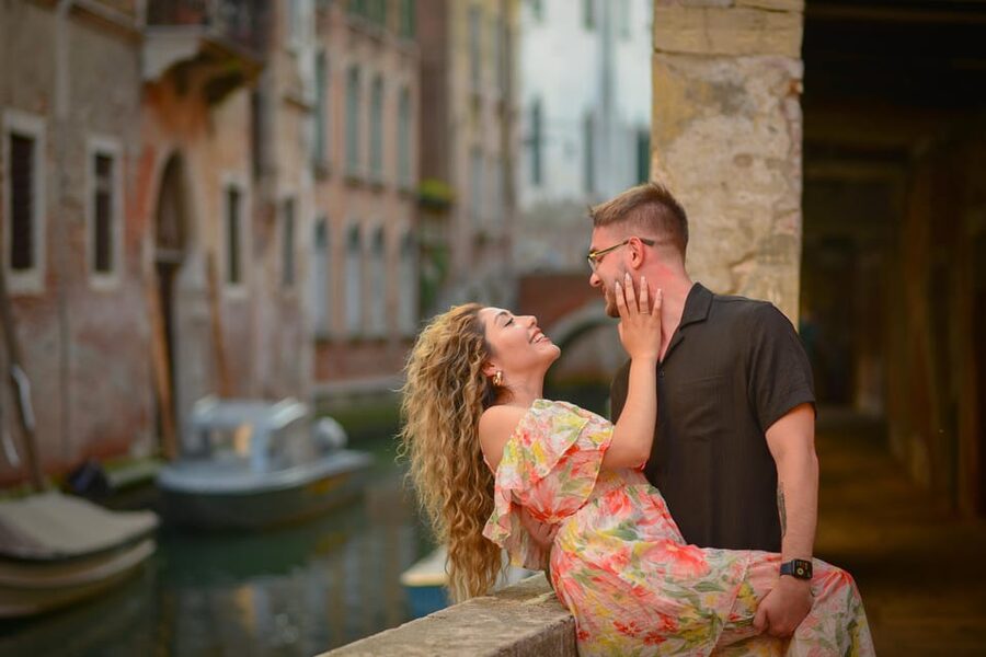 Photoshoot in Venice: Your Story, Our Lens - Book Now! - Gondola or water taxi in the plan: what you should know