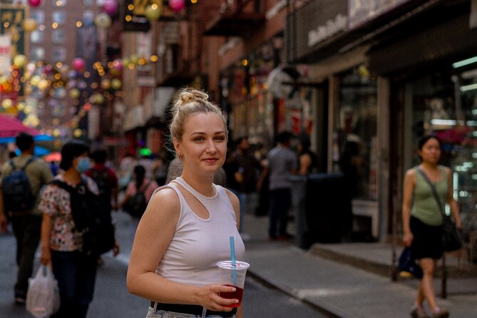 Photoshoot Tour in New York City - Brooklyn Bridge: Classic Architecture Photos with a Real Walking Moment