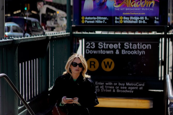 Photoshoot Tour in New York City - Little Italy: Italian Streets for Warm, Human-Scale Photos