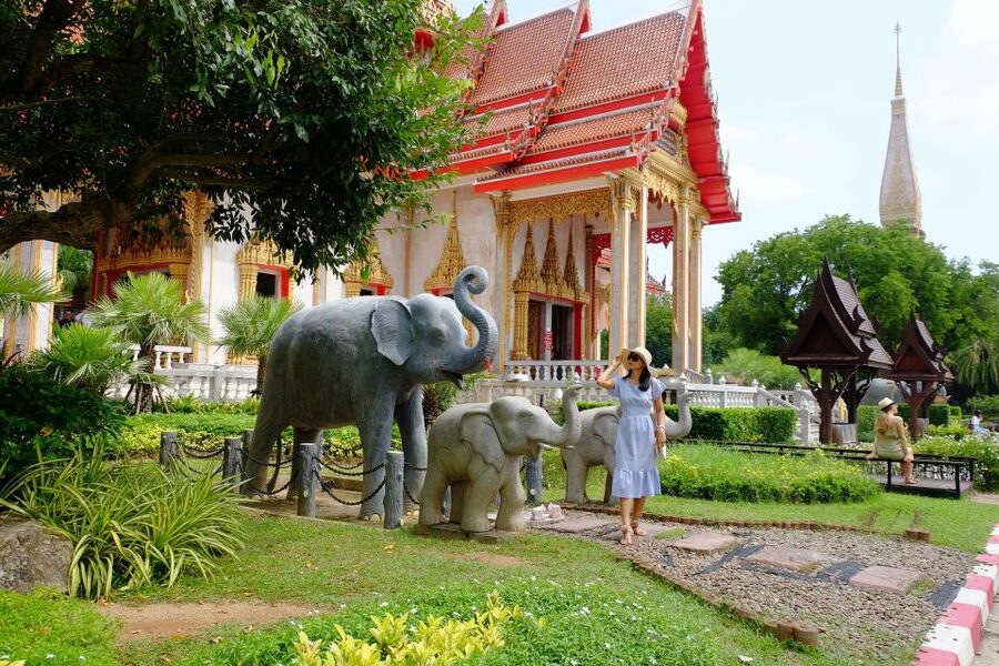 Phuket: Half-Day Instagram Photography Tour - What to pack and how to dress for temples, viewpoints, and beach time