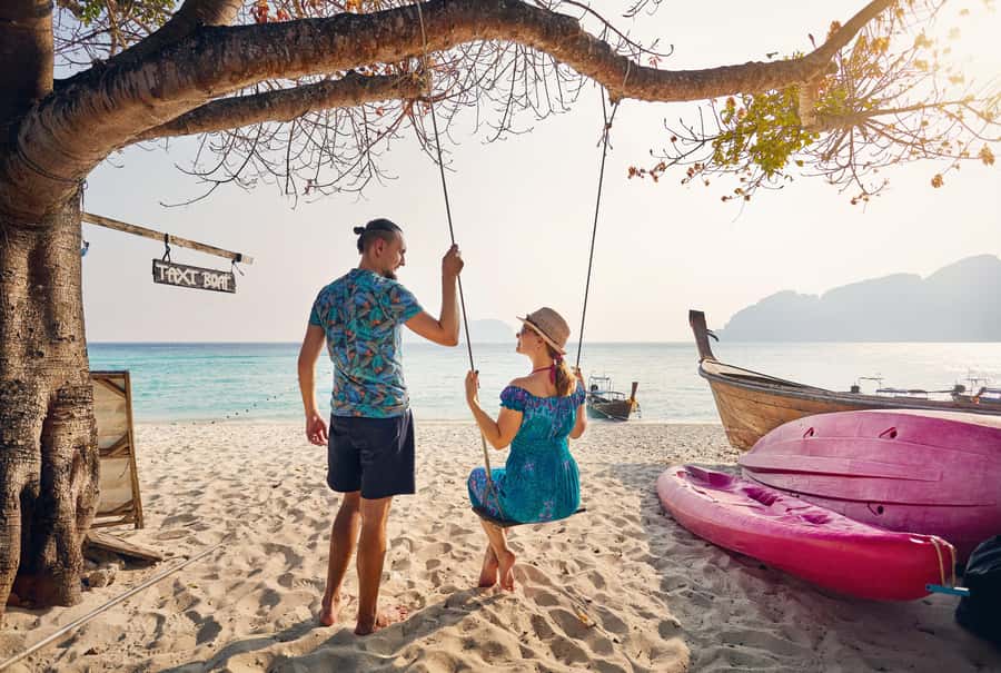 Phuket: Hire a professional photographer at your own resort - Why a Resort Photoshoot Works So Well in Phuket