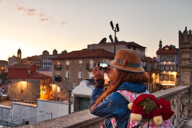 Porto 1/2 Day Walking Photo Tour & Portraits - Miradouro da Vitoria and Largo da Pena Ventosa: the viewpoint payoff
