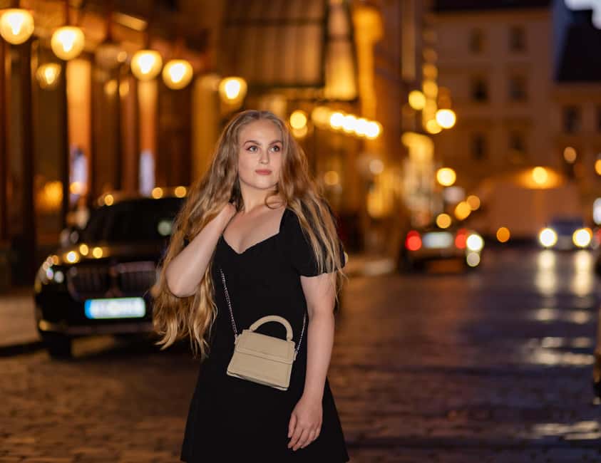 Prague: Photoshoot after Sunset - 30 vs 45 Minutes: Picking the Right Photo Package