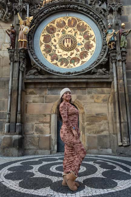 Prague: Private Professional Photoshoot with Edited Photos - On the Ground Shooting: Professional Equipment and Innovative Posing