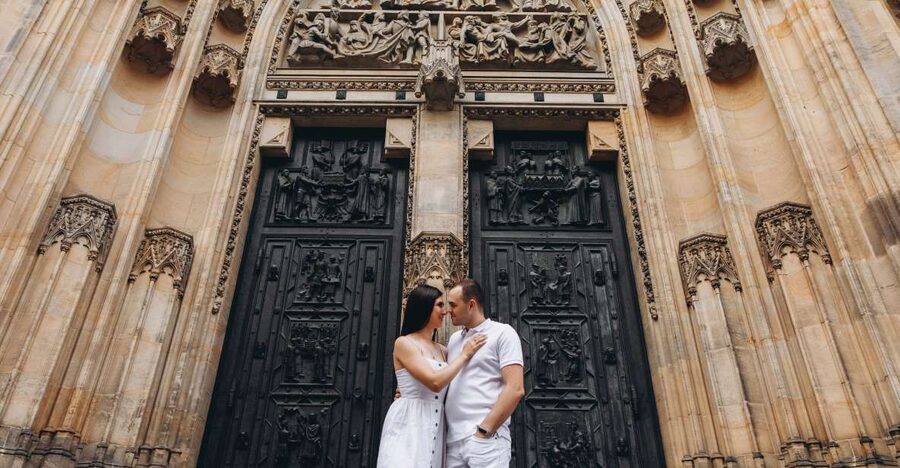 Prague: Professional Photoshoot at Prague Castle - The 15–45 Minute Session: How the Photoshoot Works on Real Travel Time