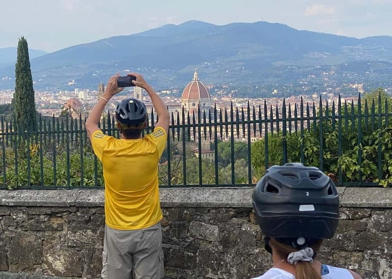 Premium Chianti E-Bike Tour, Food Wine Tasting + Photo shoot - From Arcetri and medieval villages to olive groves and vineyards