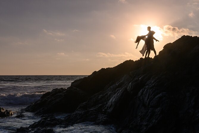 Private Adventure Photography Session Mazunte Mexico - Mazunte’s light is the real star of this private shoot