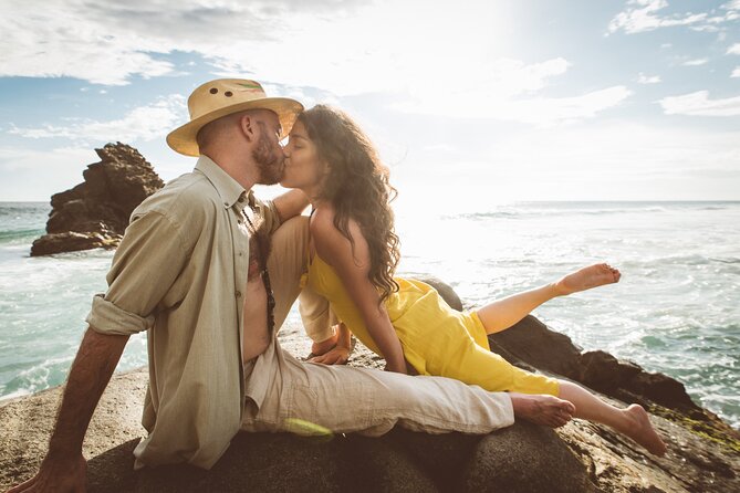 Private Adventure Photography Session Mazunte Mexico - The creative style: a photographer who directs without killing the vibe
