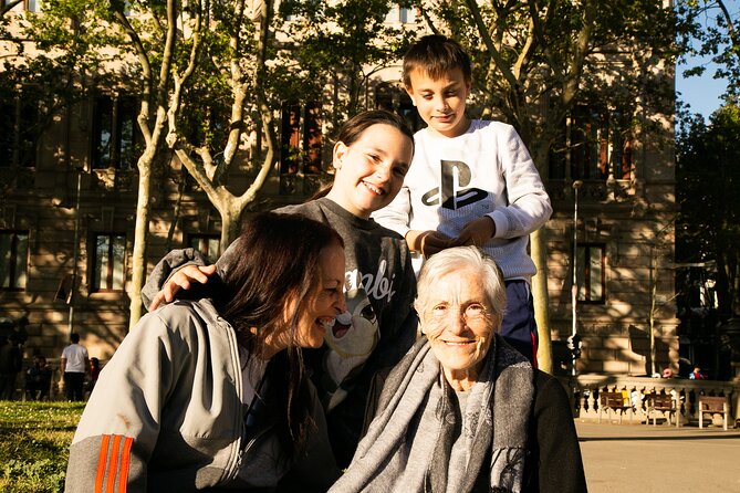 Private and Personalized Photography Adventure in Barcelona - Timing Your Session in Barcelona Light and Crowd Levels