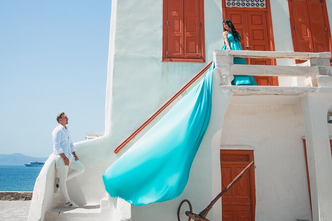 Private Flying Dress Photoshoot in Mikonos - Photo guidance: less awkward posing, more model-energy