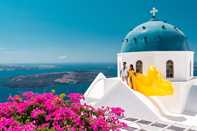 Private Flying Dress Photoshoot in Santorini - The Dress Fly Assistant: Turning Fabric Into Confident Poses